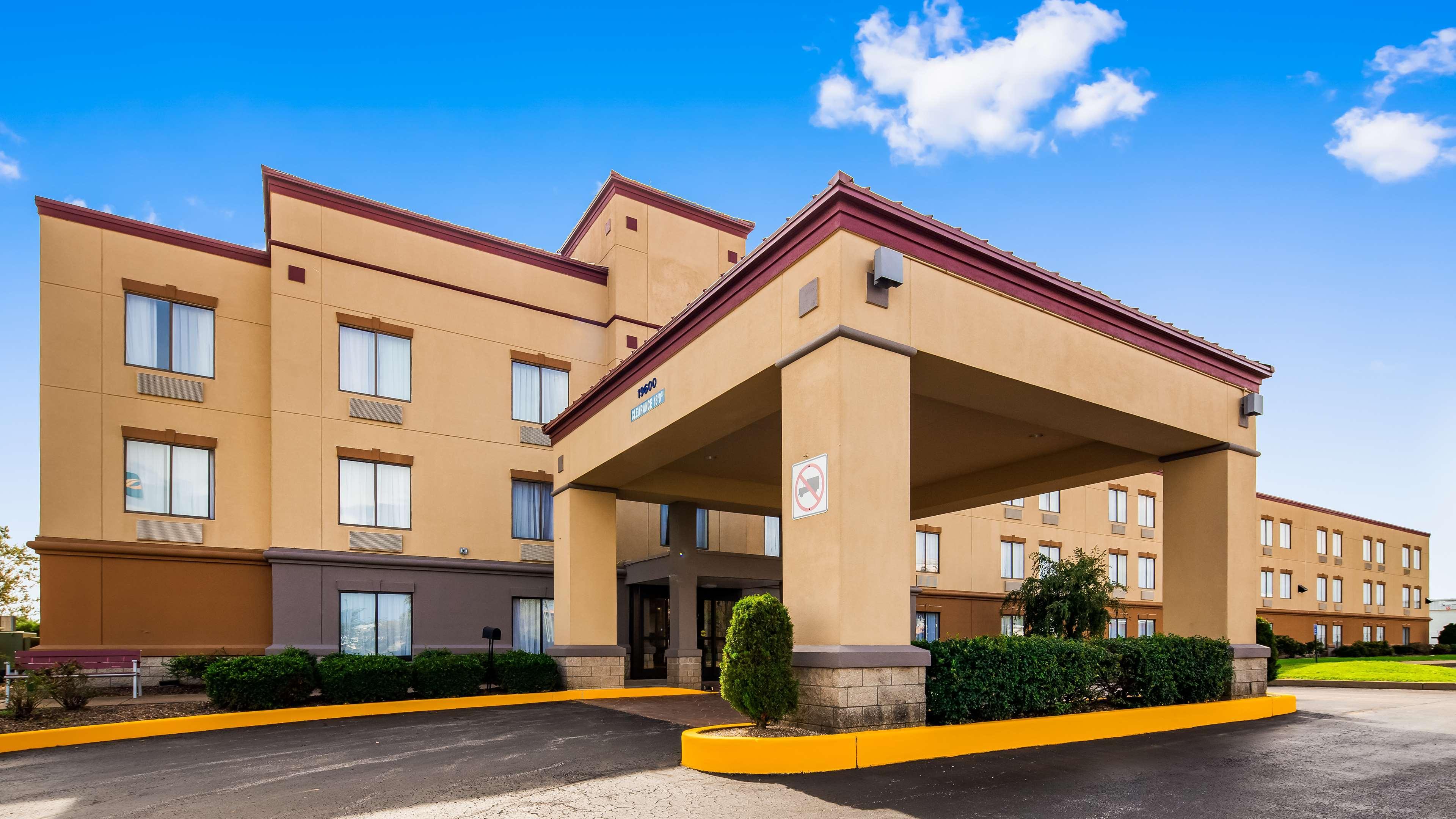 Best Western Plus Boardman Inn & Suites Poland Екстериор снимка