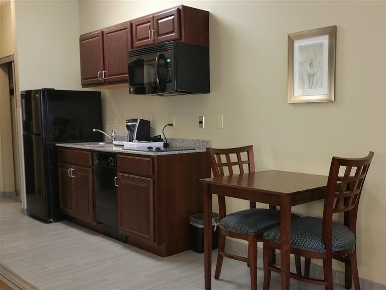 Best Western Plus Boardman Inn & Suites Poland Екстериор снимка